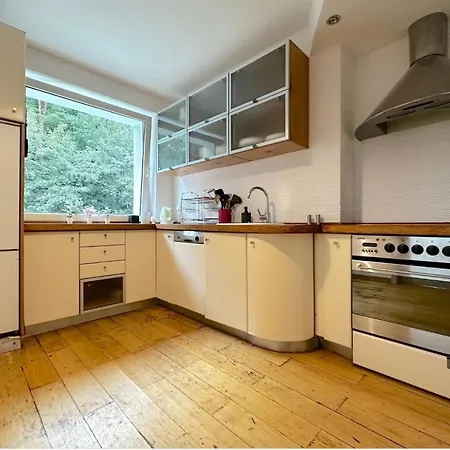 Funky 홈스테이 *